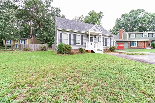 Foto del edificio - Charming 4BR/2BA Cape on a Large Corner Lot — Minutes to Chesterfield Towne Center — $2,095/mo!