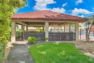 Building Photo - 13011 Cross Creek Blvd