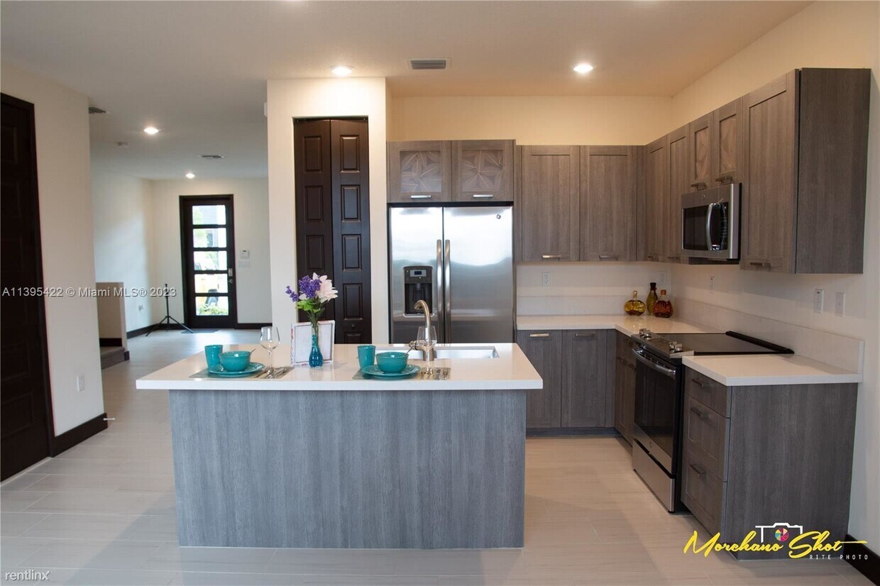 Primary Photo - 3 br, 3 bath House - 15962 NW 91st Ct # 0