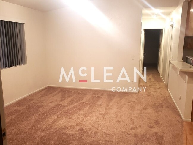 Foto del edificio - Cathedral Springs Condo