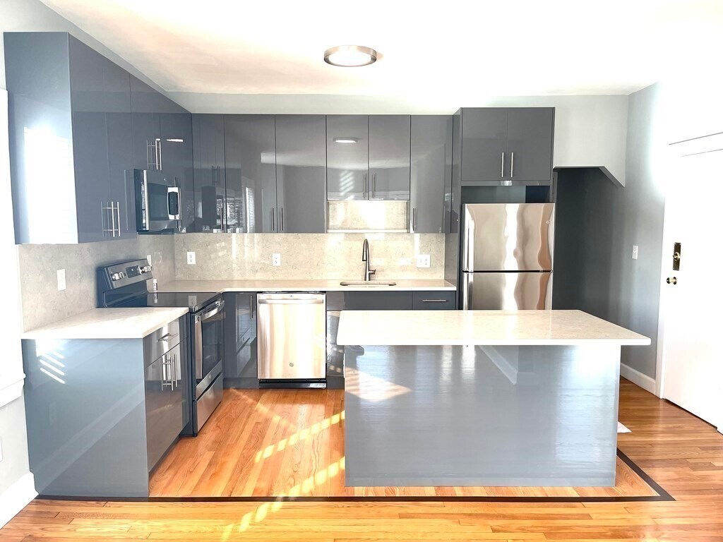 Foto principal - 3 Englewood Ave