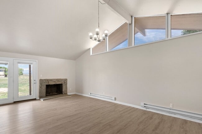 Building Photo - 2BD Condo in Pueblo West!