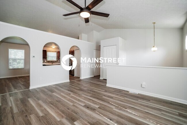 Foto del edificio - 3 Bedroom Pet-Friendly Home in COLUMBUS, O...