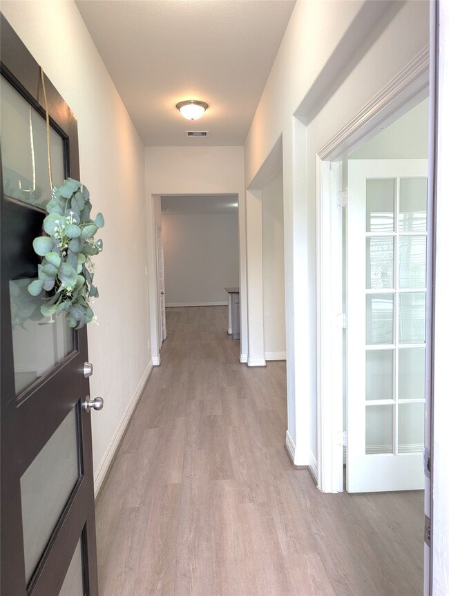 Building Photo - 33118 School Hl Rd