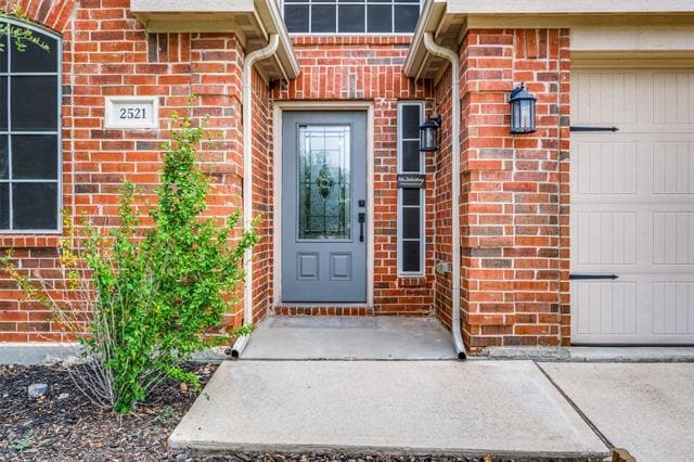 Building Photo - 2521 Summer Trail Dr