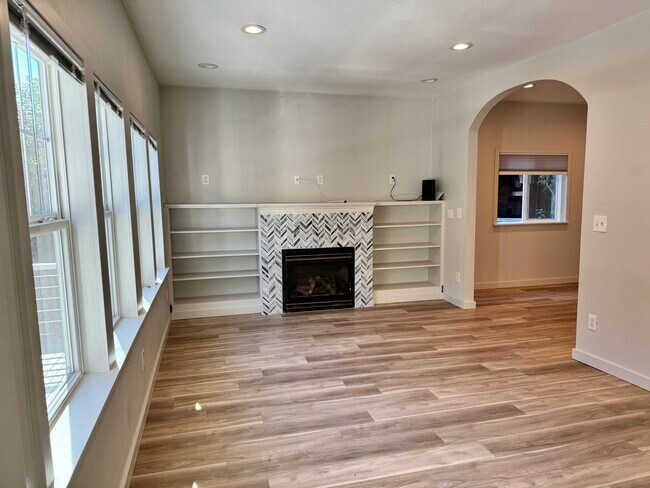 Foto del edificio - 6118 SW Stevens St