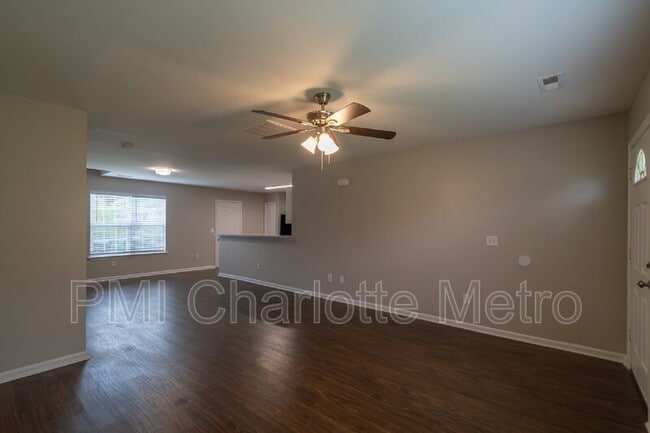Foto del edificio - 1525 Crandon Dr