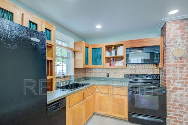 Photo - 27 Ansell Ave House