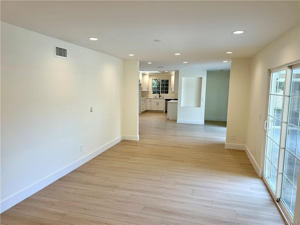 Foto principal - 6341 Callicott Ave