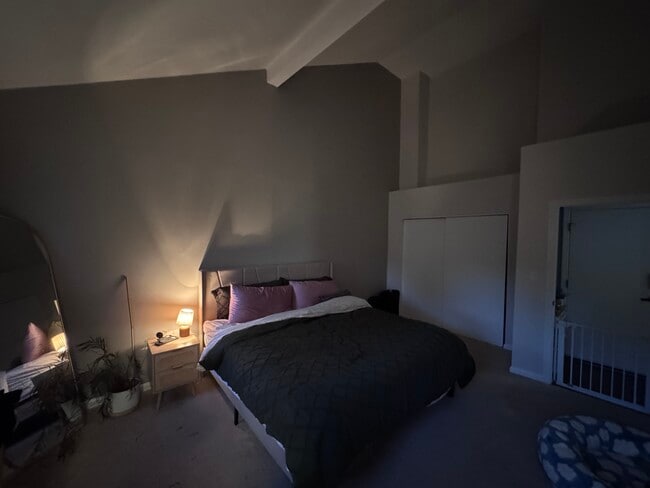 Foto del edificio - 30 E Bluff Rd