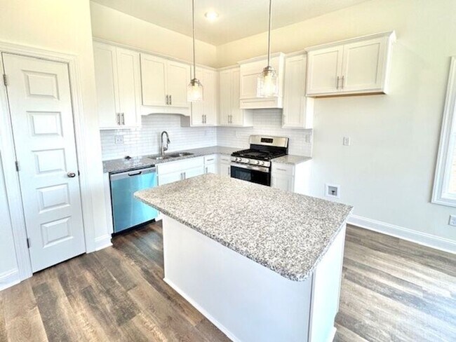 Foto del edificio - Now Leasing In Olive Branch at Southbranch...