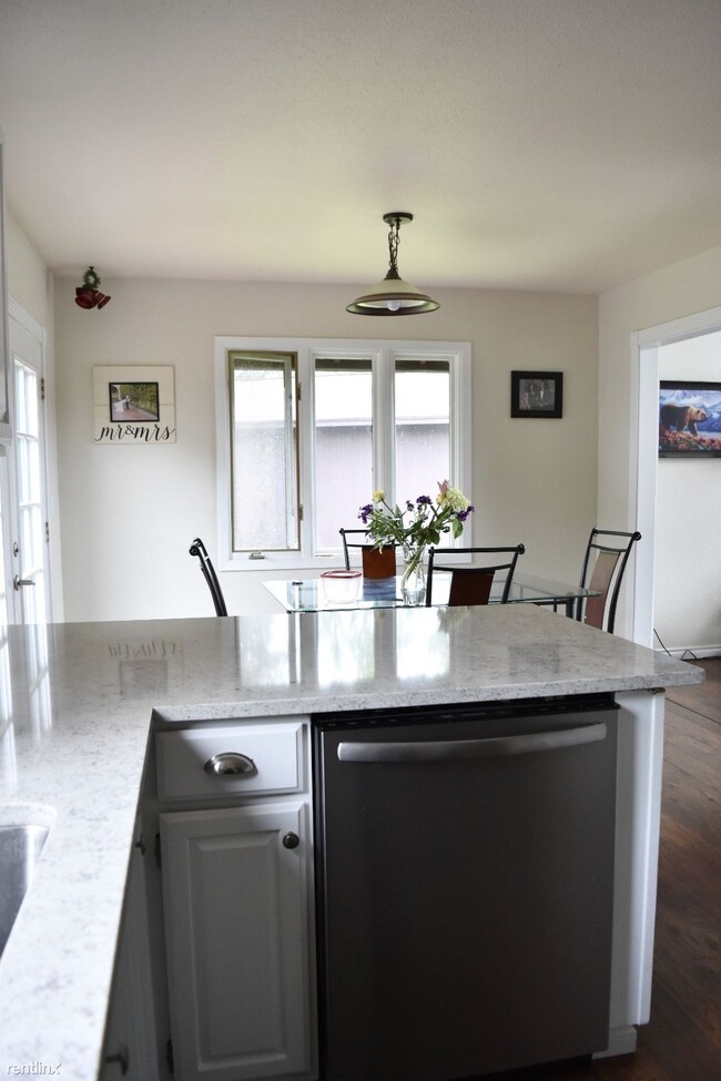 Building Photo - 3 br, 3 bath House - 19133 Unalaska Cir
