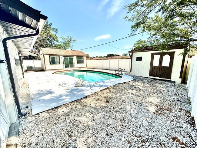 Foto del edificio - 929 Derbyshire Rd