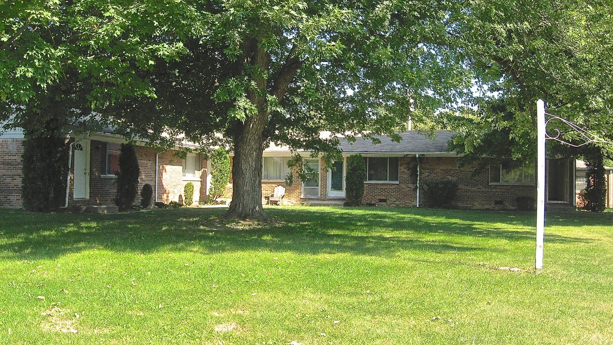 Foto principal - 200 N McKenzie St