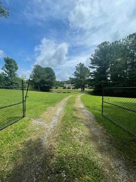 Building Photo - 205 Tom Fletcher Rd