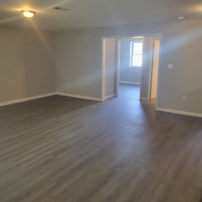 Foto del edificio - 137 N Market St
