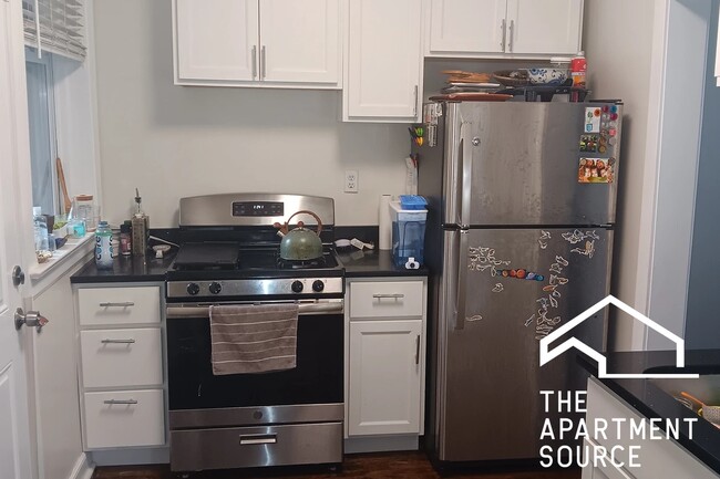 Building Photo - 320 Lee St
