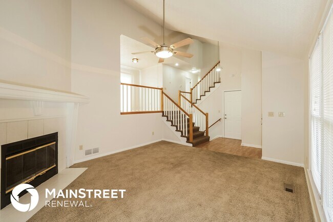 Foto del edificio - 6303 W 152nd St