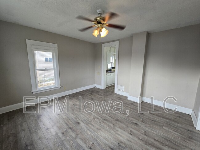 Foto del edificio - 1324 South St