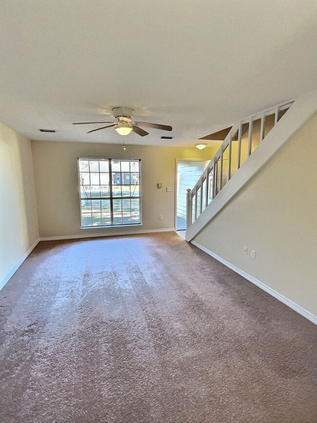 Building Photo - 8300-8304 Exchange St