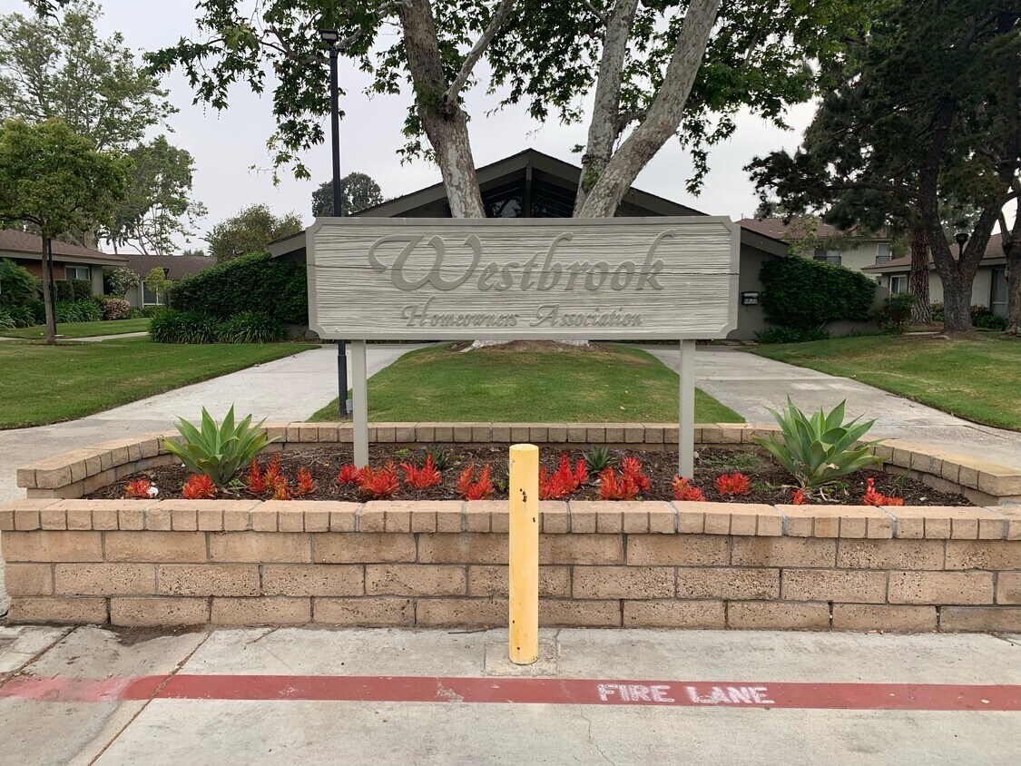 Foto principal - 13864 Dawson St
