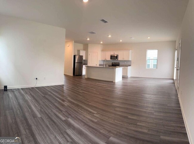 Foto del edificio - 145 Hargrave Ave