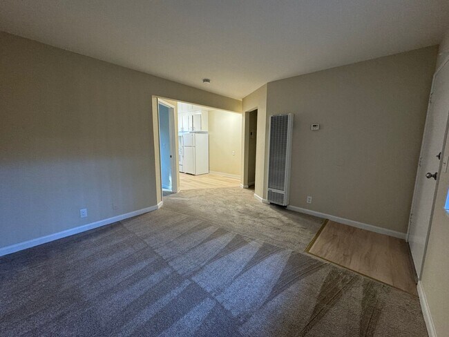 Foto del edificio - Nice first floor 1 bedroom 1 bath apartment available now!