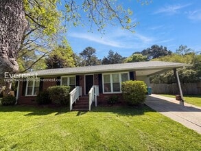 Building Photo - 735 Hillcrest Dr