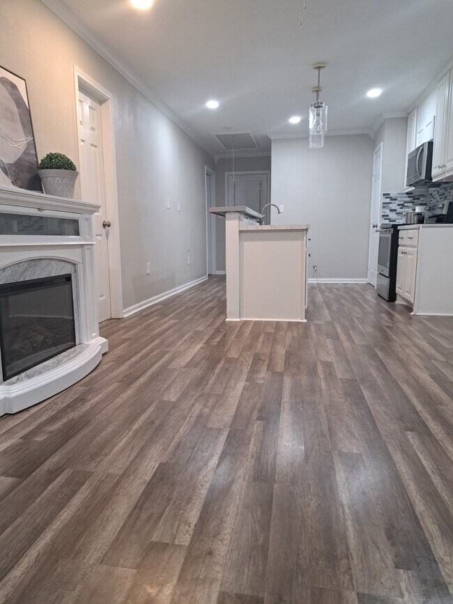 Foto del edificio - 2114 N Farm to Market 1486
