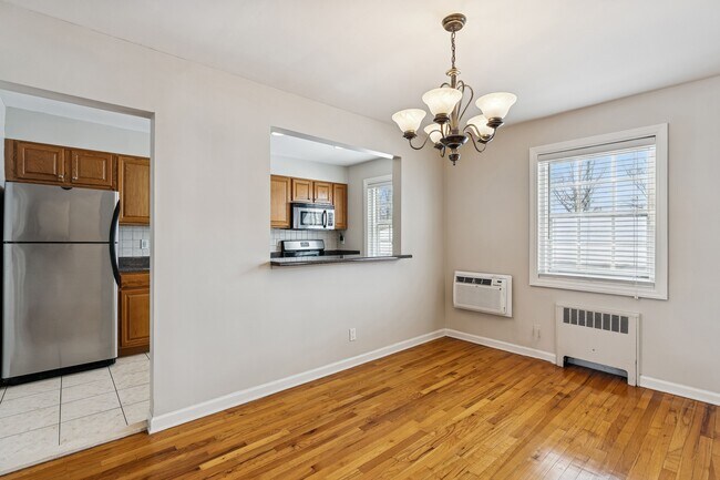 Foto del edificio - 6A W Roselle Ave