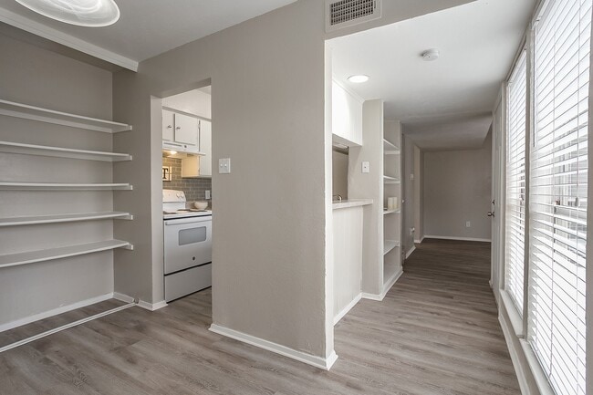 Building Photo - The Sherry Apartments