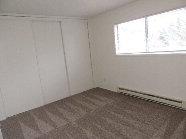 Building Photo - 5840 SW Erickson Ave