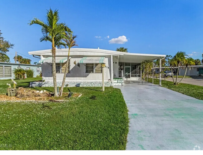 Building Photo - 815 Hollyberry Ct