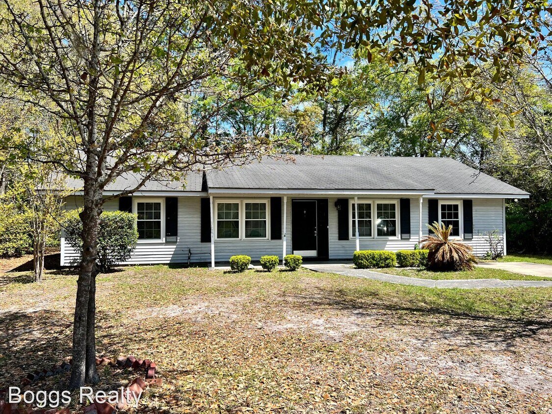 Foto principal - 3 br, 2 bath House - 216 Honey Lane Cir.