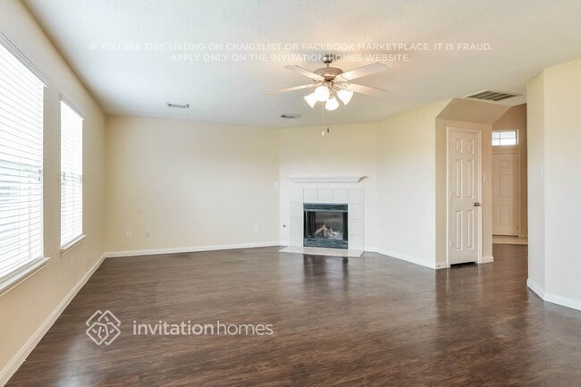 Foto del edificio - 1003 Redcrest Springs Ct