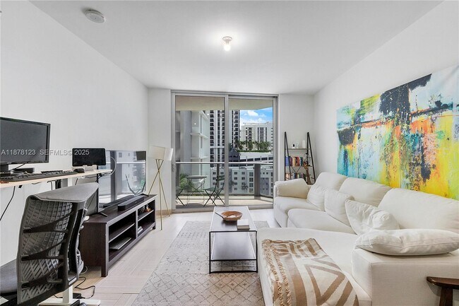 Foto del edificio - 1010 SW 2nd Ave