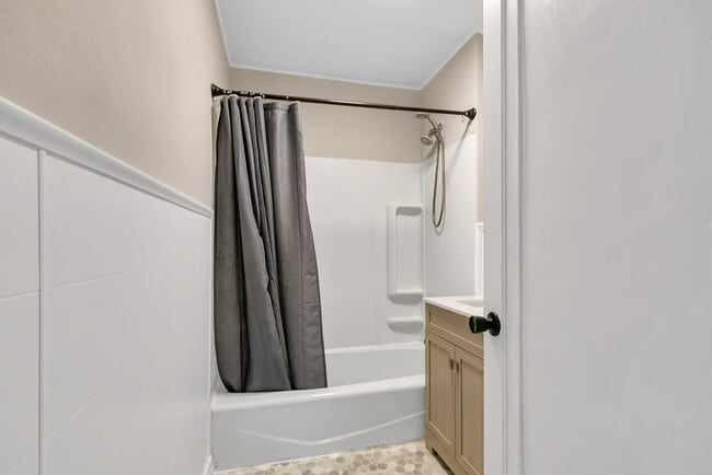 Building Photo - 355 Central Ave N