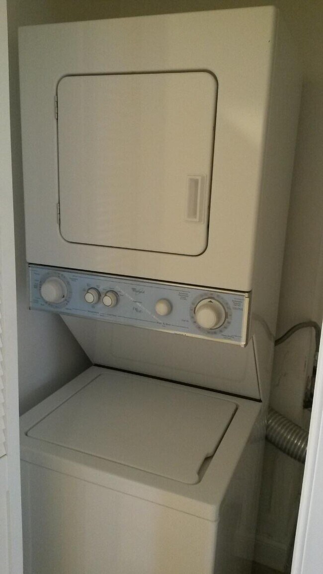 Foto del edificio - 1840 Commonwealth Ave