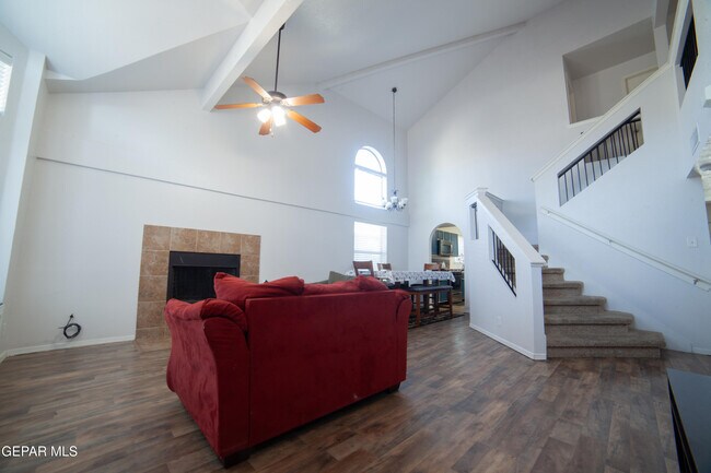 Foto del edificio - 13260 Emerald Creek Dr