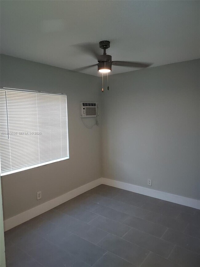 Foto del edificio - 808 SW 14th Terrace