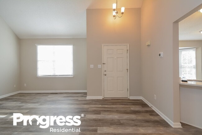 Building Photo - 313 Tillamook Dr