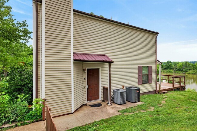 Foto del edificio - 921 Kingsbury Dr
