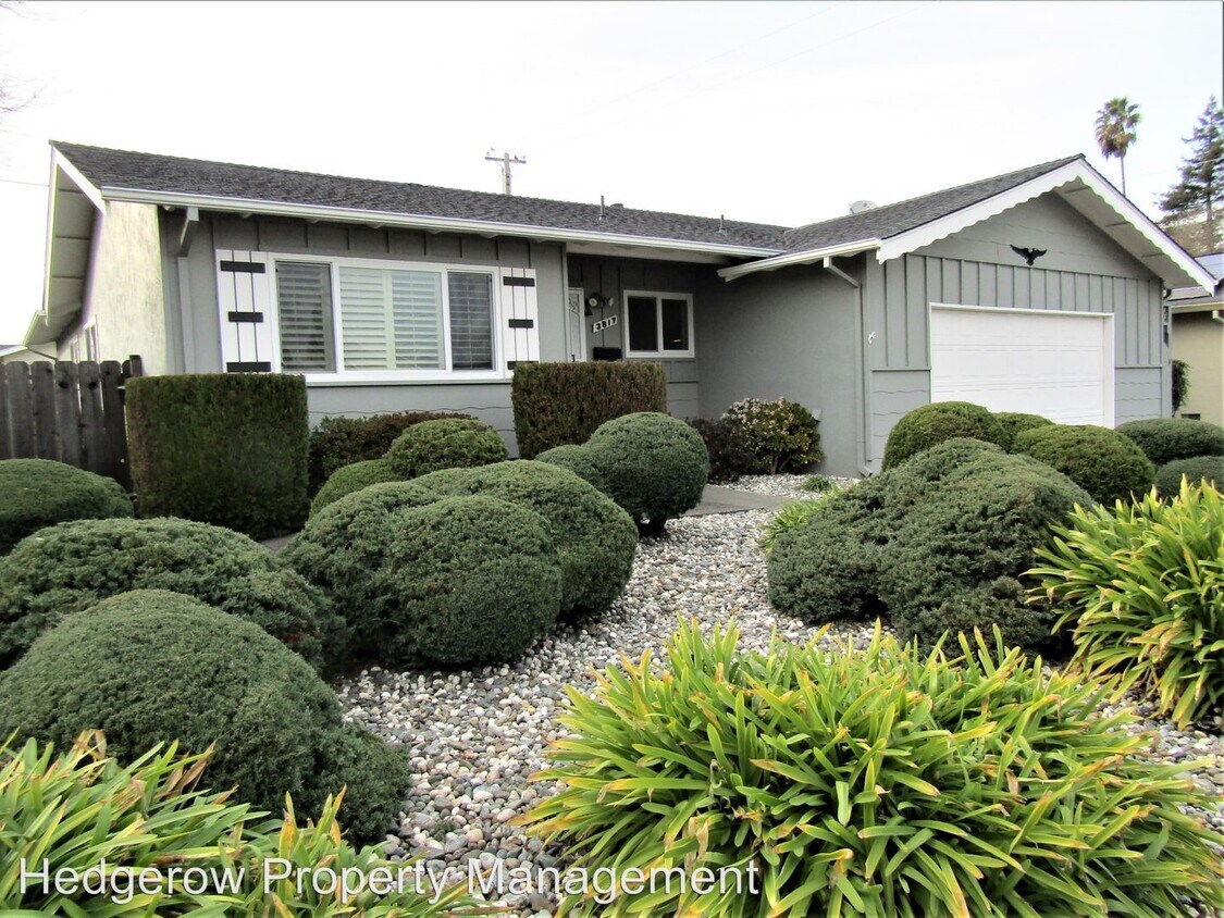 Primary Photo - 4 br, 2 bath House - 3817 Yosemite Street