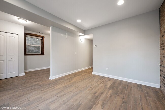 Building Photo - 3428 N Damen Ave.