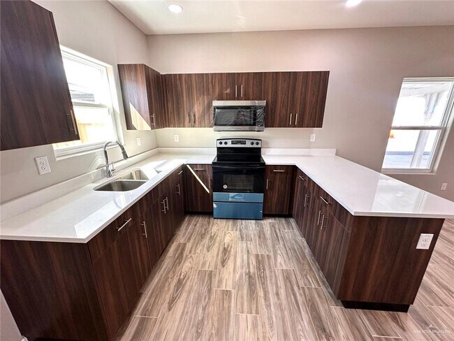 Foto del edificio - 4004 Walnut Ave