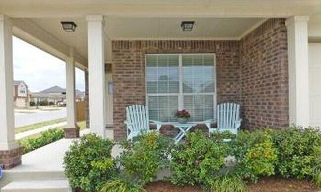Foto del edificio - 4600 Honeystreet Bridge Ln