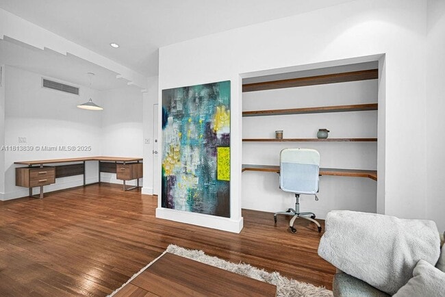 Foto del edificio - 1751 James Ave