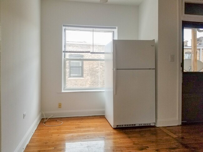 Foto del edificio - 3523 N Broadway