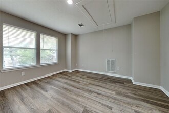 Building Photo - 31243 Quail Oak Park Ln