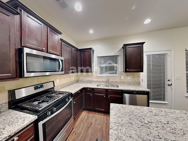 Foto del edificio - 1386 Key Manor Ln